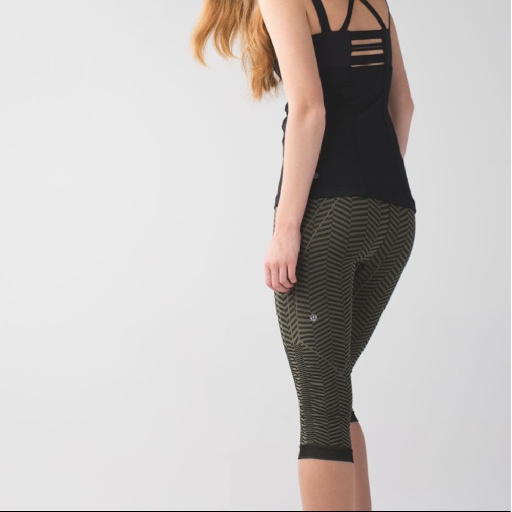 Lululemon RARE NWOT In The Flow Gator Green Black